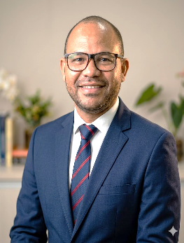 Marcos Gusmão, Lic. Eco, M.Gest