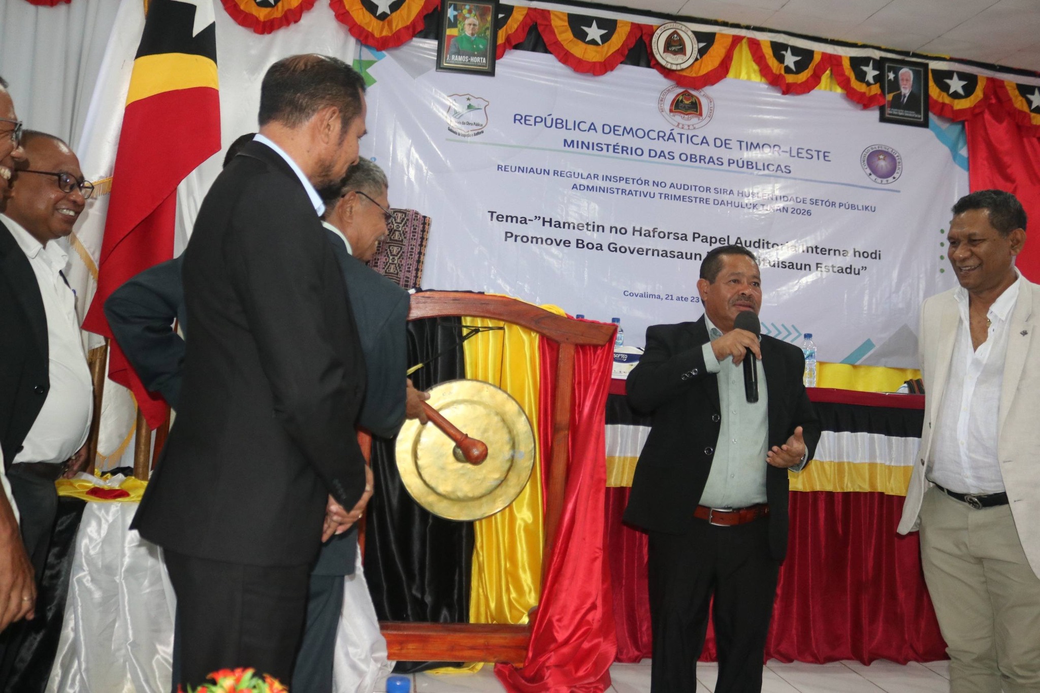 https://covalima.gov.tl/uncategorized/reuniaun-regular-ho-tema-hametin-no-haforsa-papel-auditoria-interna-hodi-promove-boa-governasaun-iha-instituisaun-estadu/