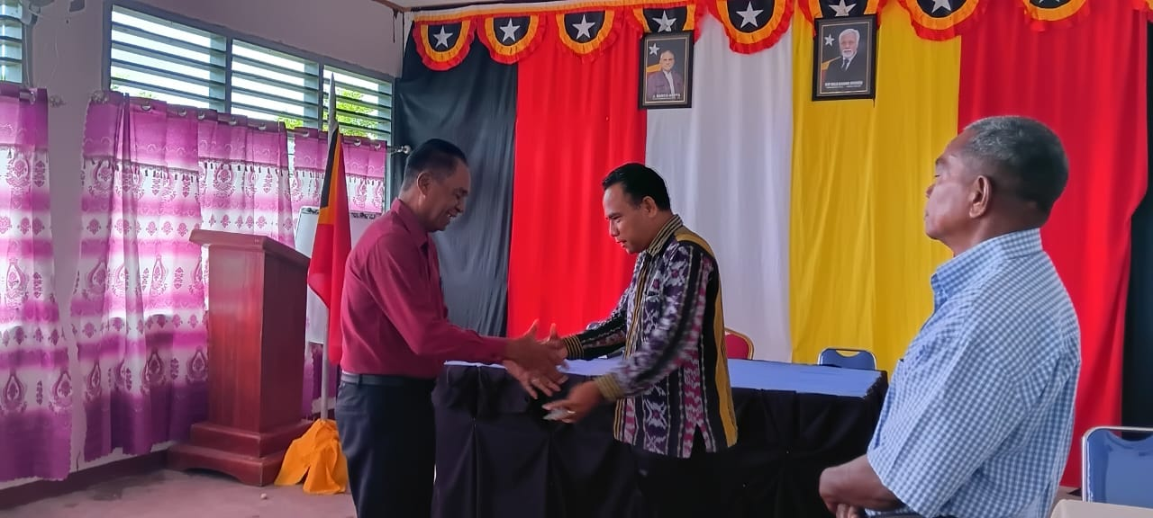 https://covalima.gov.tl/uncategorized/hatudu-maturidade-intelektual-entrega-kargu-handover-xefe-serbisu-lokal-komunitariu-postu-administrativu-tilomar/