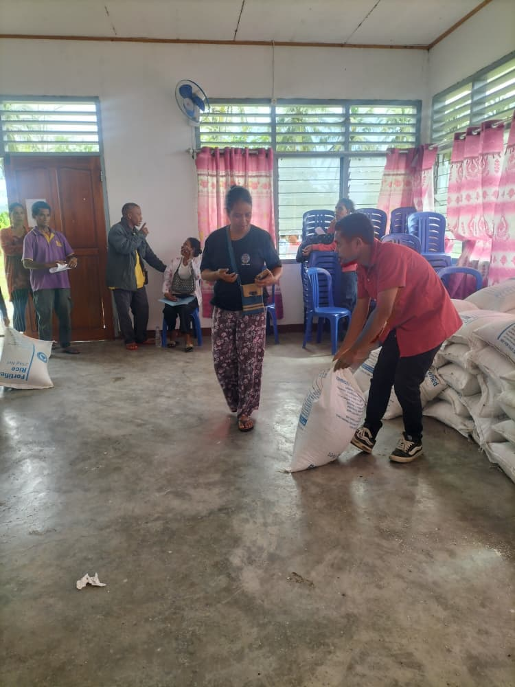https://covalima.gov.tl/uncategorized/komunidade-vulneravel-suku-haat-iha-postu-administrativu-tilomar-munisipiu-covalima-sente-kontente-simu-apoiu-foos-husi-estadu-liu-hosi-servico-municipal-de-protecao-civil-e-gestao-de-desastres-natura/