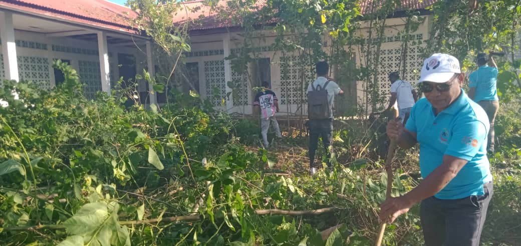 https://covalima.gov.tl/pt/uncategorized/autoridade-munisipiu-covalima-realiza-limpeza-jeral-iha-merkadu-suai-ba-ambiente-saudavel-no-mantein-sidade-neebe-furak/